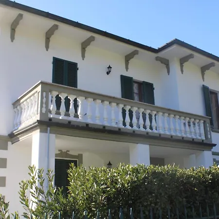 Rosa Casa de Férias